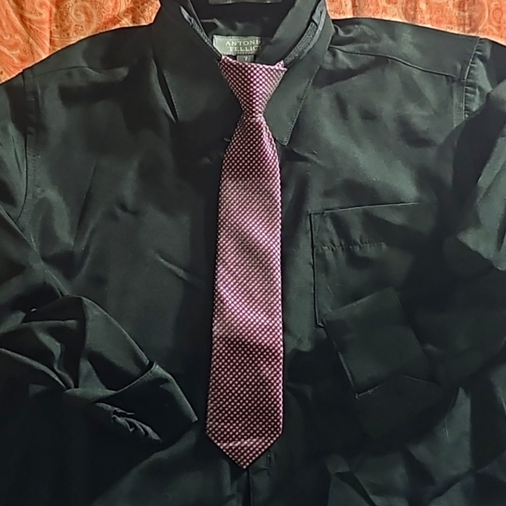 Kids black button dress shirt with tie. Size 7